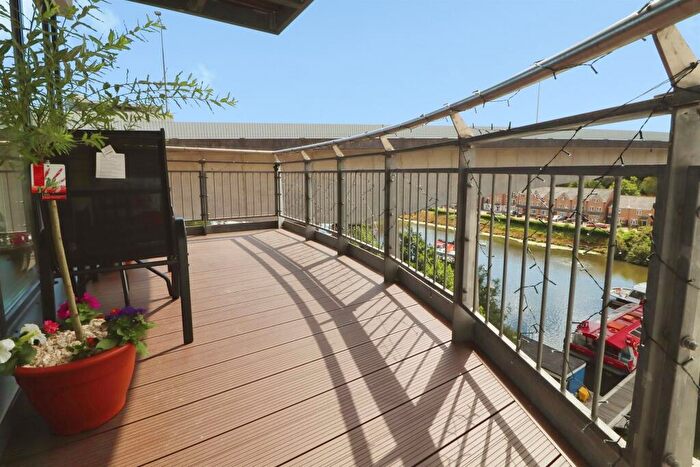 1 Bedroom Apartment For Sale In Victoria Wharf, Cardiff, CF11