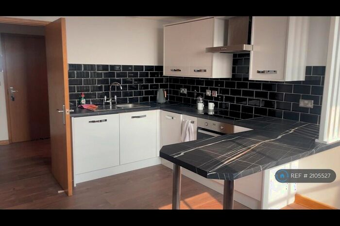 2 Bedroom Flat To Rent In Byron Halls, Bradford, BD3