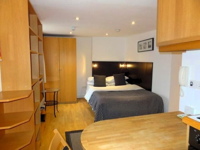 Studio To Rent In Cartwright Gardens, Bloomsbury, WC1H
