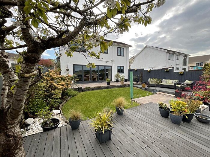 4 Bedroom Detached House For Sale In Talywern, Llangennech, Llanelli, SA14