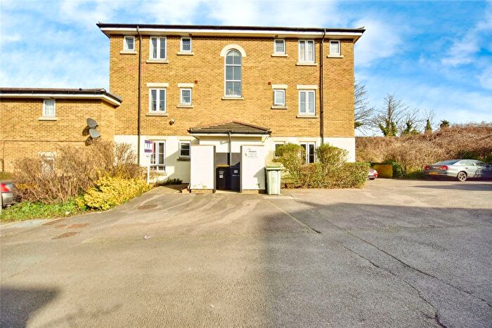1 Bedroom Flat For Sale In Bridgeside Mews, Maidstone, Kent, ME15