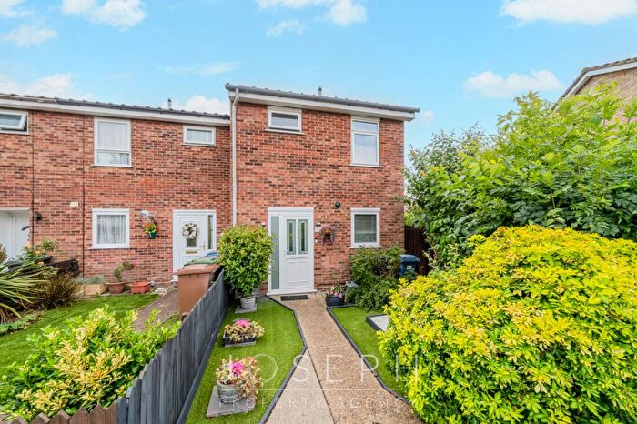 2 Bedroom End Of Terrace House For Sale In Milnrow, Ipswich, IP2