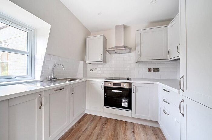 2 Bedroom Flat To Rent In Wildwood Court, Cedars Village, Rickmansworth, WD3