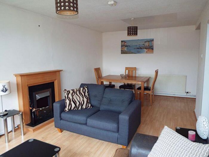 2 Bedroom Maisonette To Rent In Lodge Hill Road, Selly Oak, Birmingham, B29