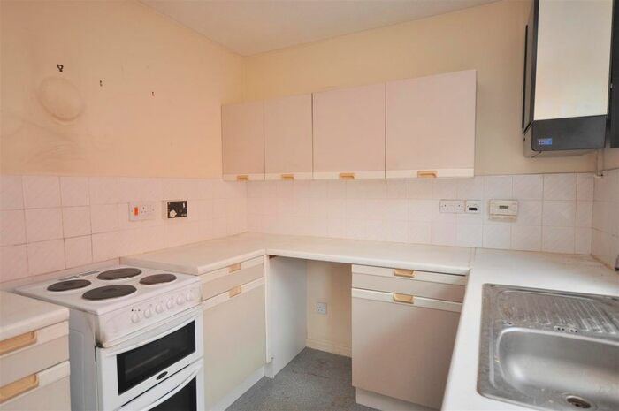 2 Bedroom Bungalow For Sale In Broughton Way, Osbaldwick, York, YO10