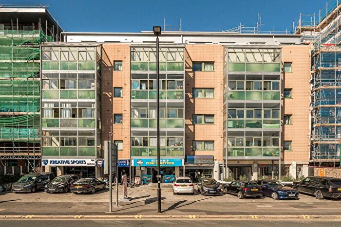 2 Bedroom Flat To Rent In Staines Road, Hounslow, TW3