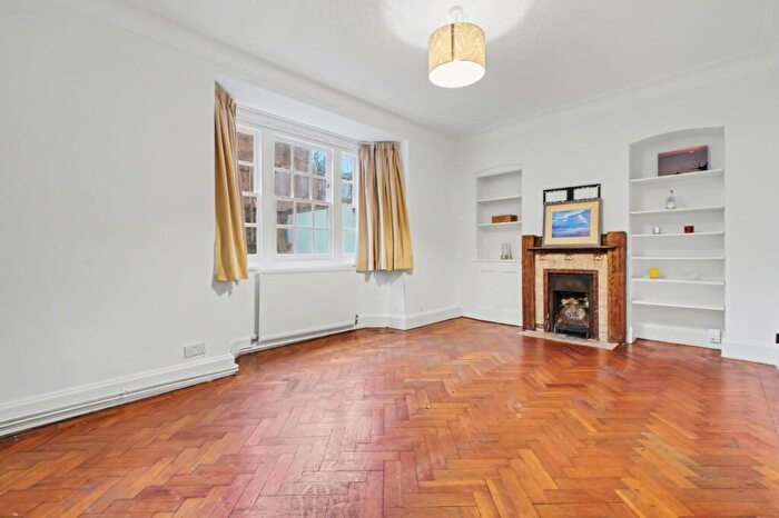 4 Bedroom Flat To Rent In Montford Place, London, SE11