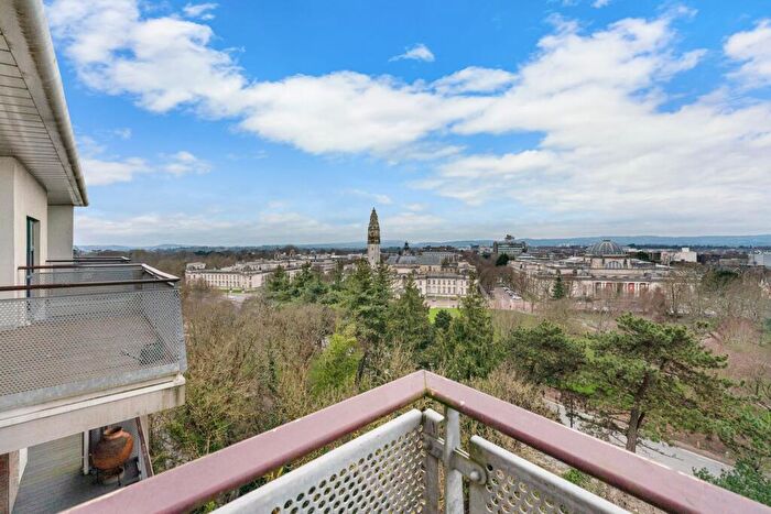3 Bedroom Apartment To Rent In Park View, Greyfriars Road, Cardiff, CF10