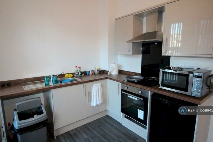1 Bedroom Flat To Rent In Dovercastle, Nottingham, NG7