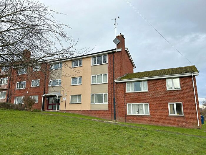 2 Bedroom Flat For Sale In Queens Road, Priors Park, Tewkesbury, GL20