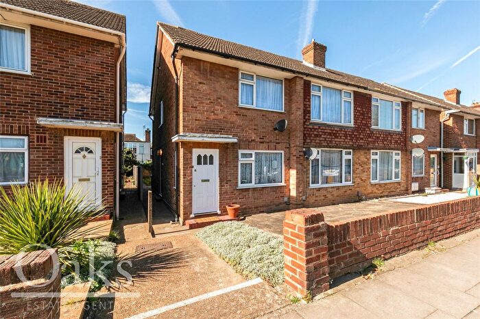 2 Bedroom End Of Terrace House To Rent In Wide Way, Mitcham, CR4