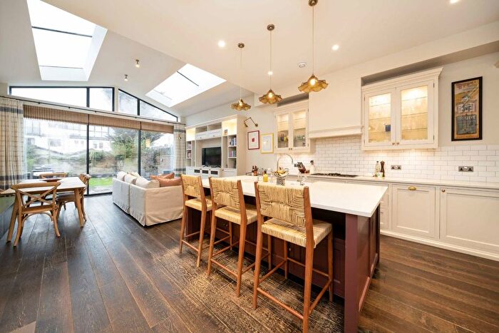 4 Bedroom Property For Sale In Liddell Gardens, Kensal Rise, NW10