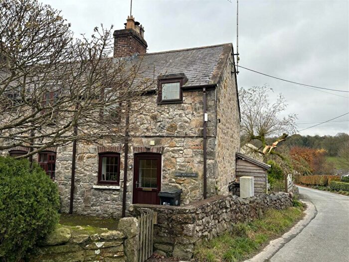 2 Bedroom Cottage To Rent In Cadole, CH7