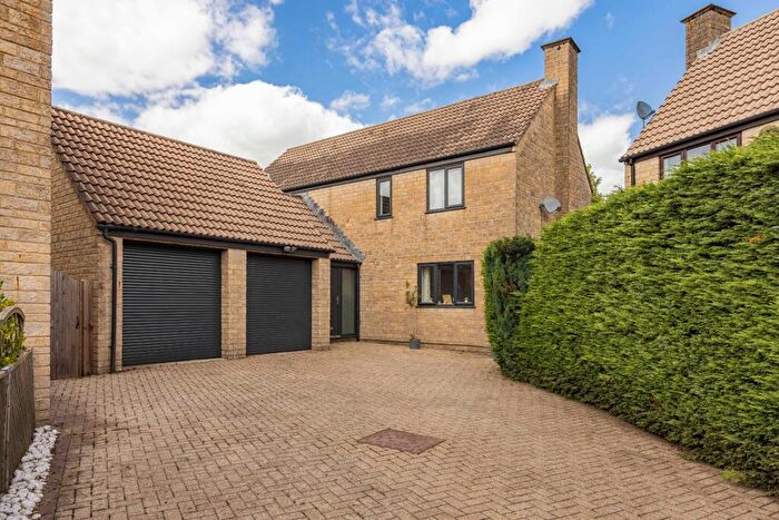 4 Bedroom Detached House For Sale In The Maples, Cirencester, Gloucestershire, GL7