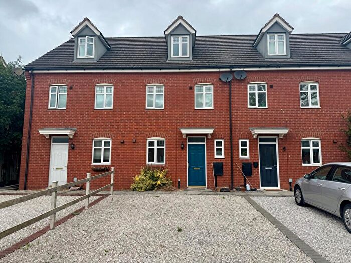 3 Bedroom Town House To Rent In Carlton Boulevard, Lincoln, LN2