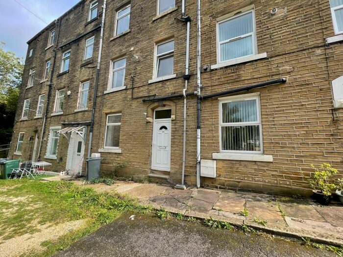 1 Bedroom Flat To Rent In Whitegate Road, Huddersfield, HD4