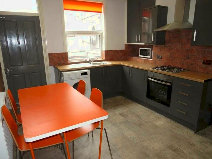 4 Bedroom Terraced House To Rent In Royal Park Road, Hyde Park, Prime Location!!!!!, LS6