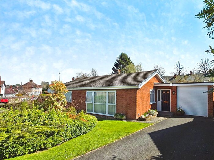 2 Bedroom Bungalow For Sale In Llanforda Rise, Oswestry, Shropshire, SY11