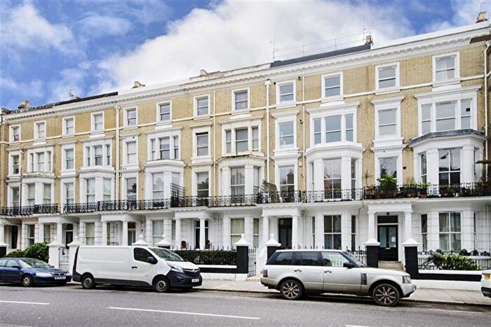 2 Bedroom Flat To Rent In Holland Road, Kensington, W14