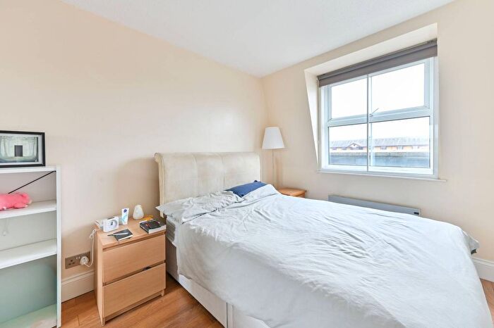 1 Bedroom Flat For Sale In Orsett Terrace, Royal Oak, London, W2