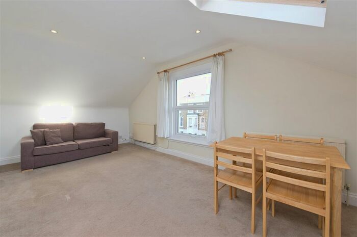 1 Bedroom Flat To Rent In St. Stephens Avenue, London, W12