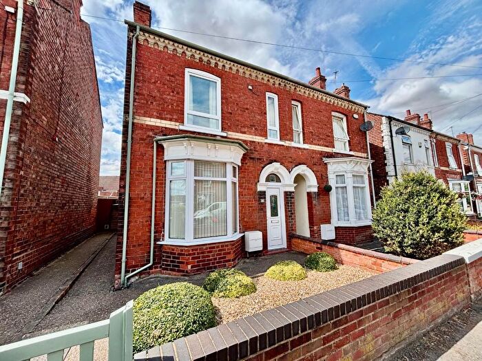 3 Bedroom Semi-Detached House For Sale In Edward Road, Gainsborough, DN21