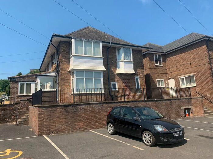 1 Bedroom Flat To Rent In Old Park Road, Bradford, BD10