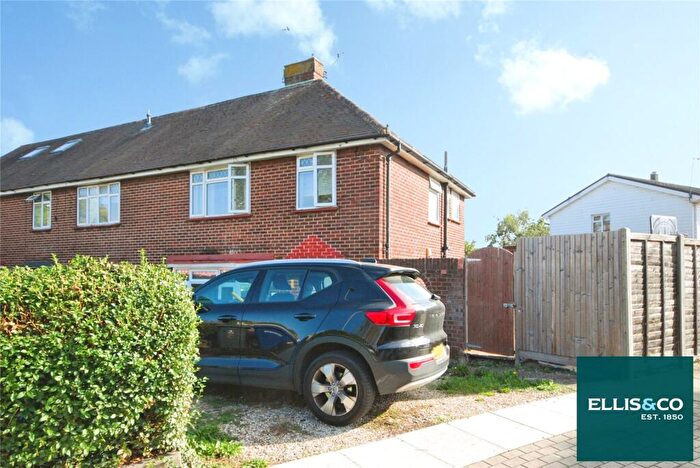 3 Bedroom End Of Terrace House For Sale In Wallcote Avenue, Cricklewood, NW2