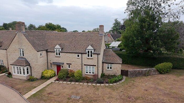 2 Bedroom Cottage For Sale In West Allcourt, Lechlade, GL7