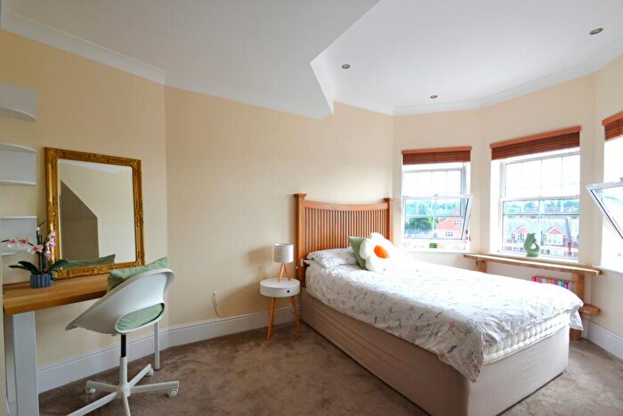 2 Bedroom Apartment To Rent In Sussex Road, Haywards Heath, RH16