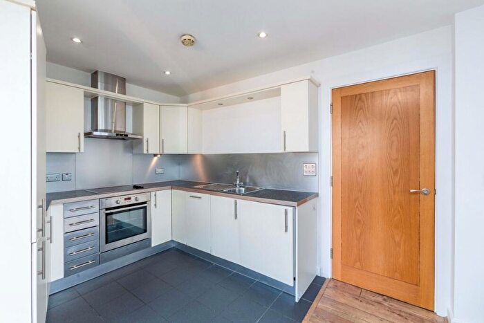 2 Bedroom Flat To Rent In Brewhouse Yard, London, EC1V