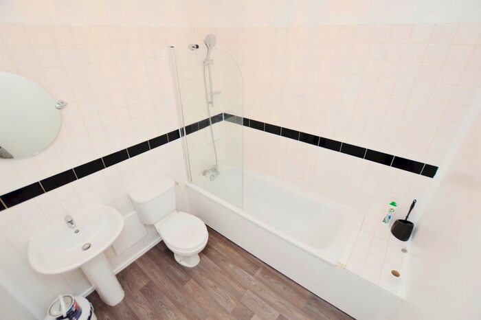 1 Bedroom Flat To Rent In The Lumiere Building, Romford Road, London, E7