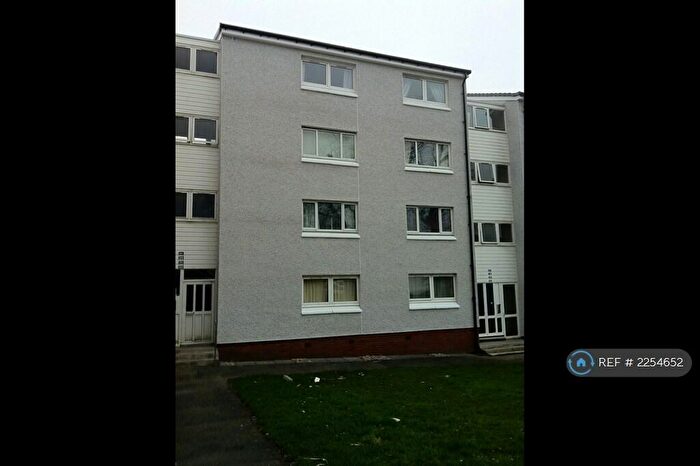 2 Bedroom Flat To Rent In Craighead Way, Barrhead, G78