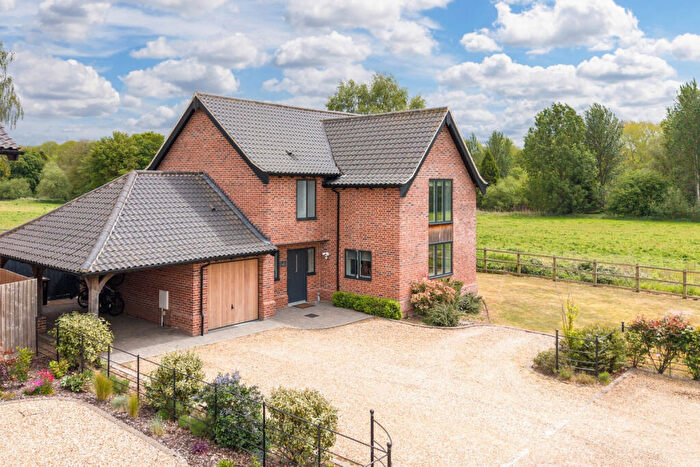 4 Bedroom Detached House For Sale In Duvernay Croft, Thetford, IP26