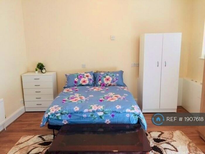 Studio To Rent In Mount Pleasant Road, London, N17