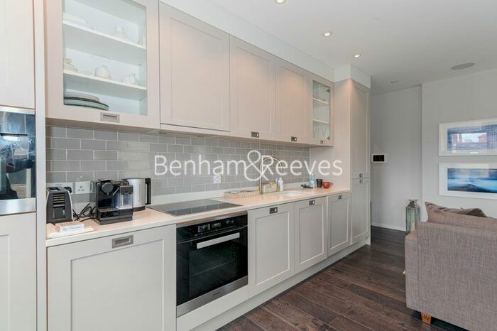 1 Bedroom Flat To Rent In Fulham Road, Chelsea, SW10