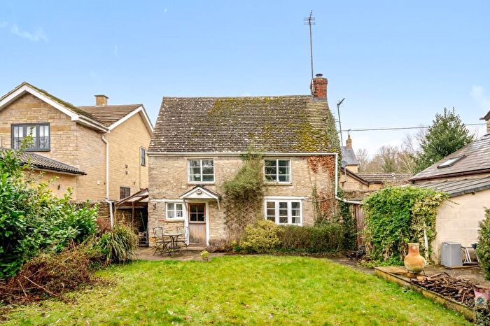 2 Bedroom Cottage For Sale In Fewcott, Oxfordshire, OX27