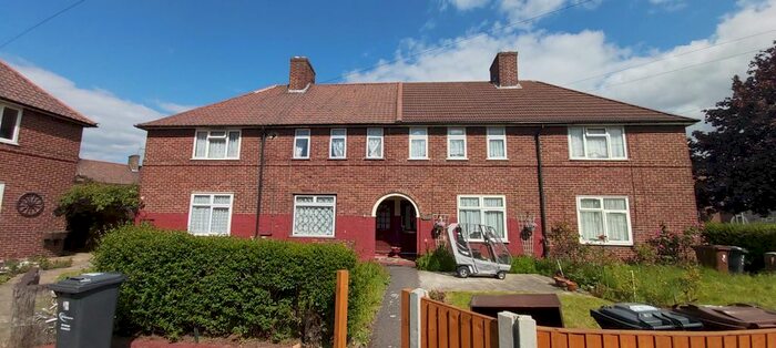 2 Bedroom Detached House To Rent In Hedgemans Road, Dagenham, Essex, RM9