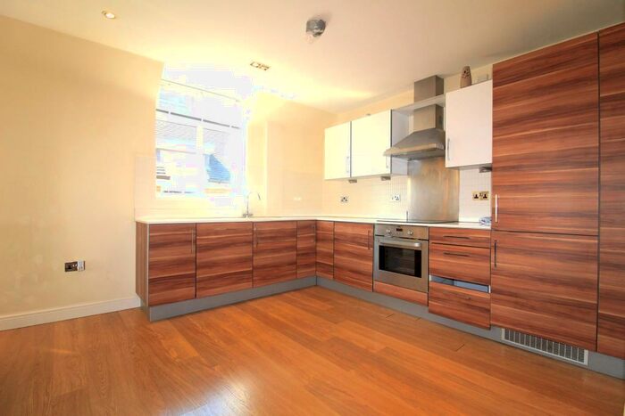 2 Bedroom Apartment To Rent In Shoppenhangers Road, Maidenhead, SL6
