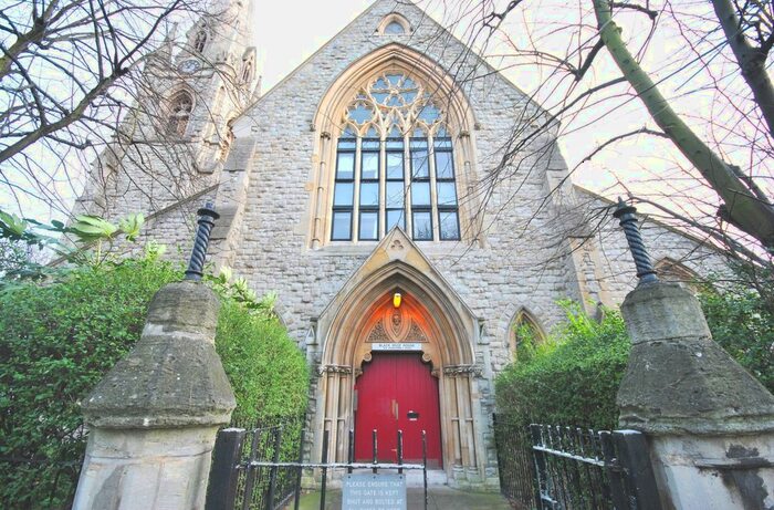 2 Bedroom Flat To Rent In Knatchbull Road, London, SE5