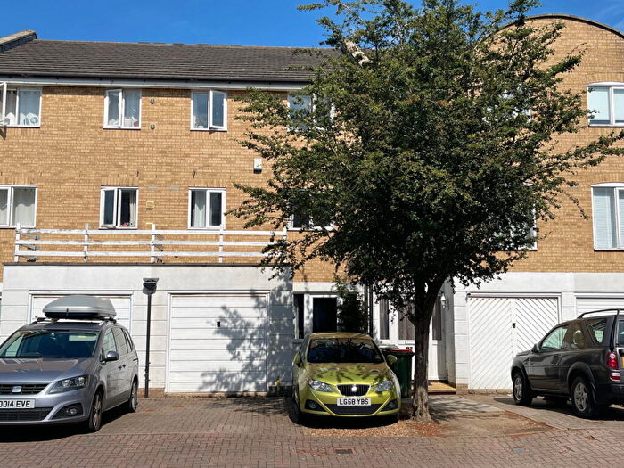 4 Bedroom Terraced House To Rent In Grimsby Grove, Galleons Point, London, E16