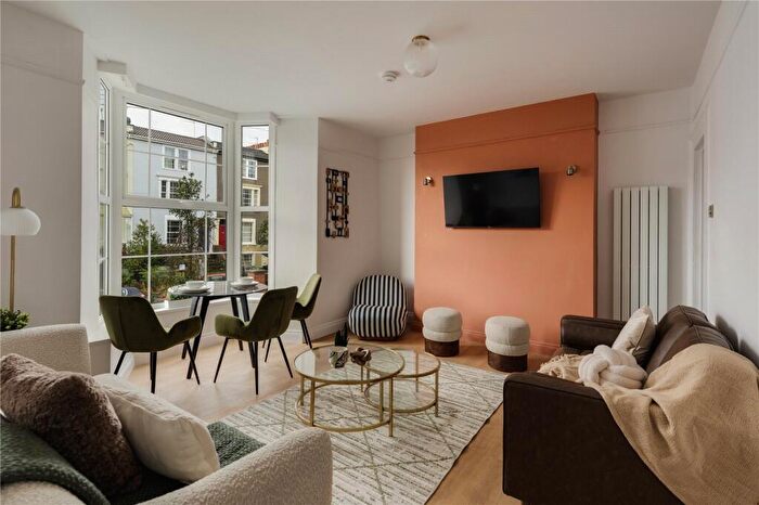 1 Bedroom Apartment For Sale In Hampton Road, Bristol, BS6