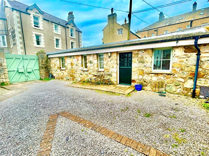 1 Bedroom Link Detached House For Sale In Beaumaris, Isle Of Anglesey, LL58