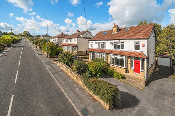 4 Bedroom Semi-detached House For Sale In Woodhall Road, Calverley, Pudsey, West Yorkshire, LS28