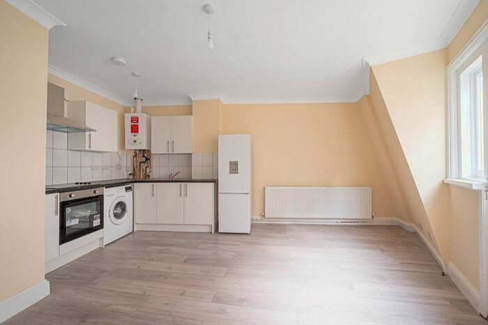 1 Bedroom Flat To Rent In Station Road, New Barnet, Barnet, EN5