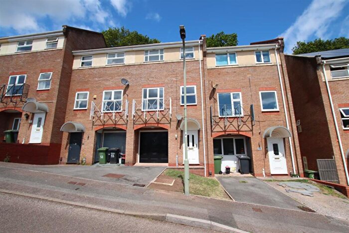 3 Bedroom Town House For Sale In Garland Close, Exeter, EX4