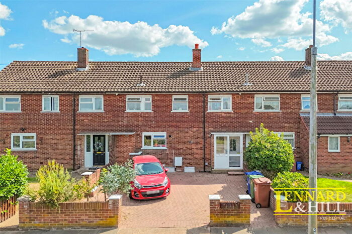 3 Bedroom Terraced House For Sale In Stifford Clays Road, Grays, RM16