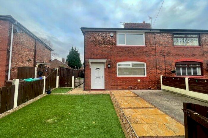 2 Bedroom Property To Rent In Bredbury Road, Manchester, M14
