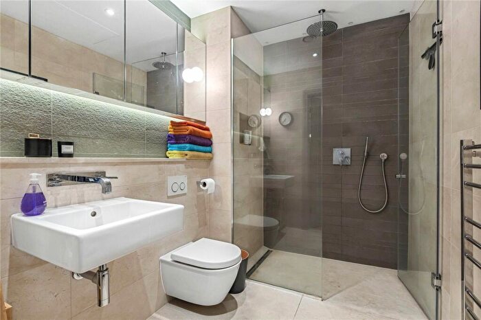 2 Bedroom Apartment For Sale In Worship Street, London, EC2A