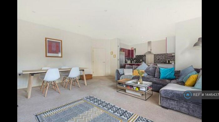 2 Bedroom Flat To Rent In Rosse Gardens, London, SE13